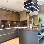 Wild&cozy Mit 160m2, Garage Und 2 Baeder Nyaraló Blankenburg