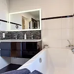 Wild&cozy Mit 160m2, Garage Und 2 Baeder Nyaraló Blankenburg