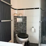 Wild&cozy Mit 160m2, Garage Und 2 Baeder Nyaraló Blankenburg