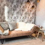 Wild&cozy Mit 160m2, Garage Und 2 Baeder