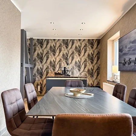 Wild&cozy Mit 160m2, Garage Und 2 Baeder