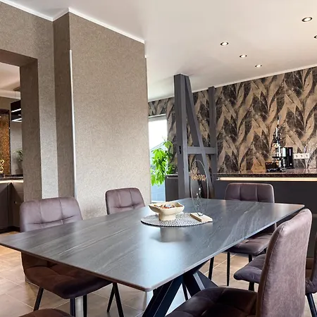 Wild&cozy Mit 160m2, Garage Und 2 Baeder Hébergement de vacances *