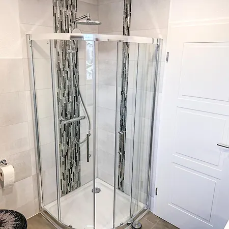 Feriehus Wild&cozy Mit 160m2, Garage Und 2 Baeder