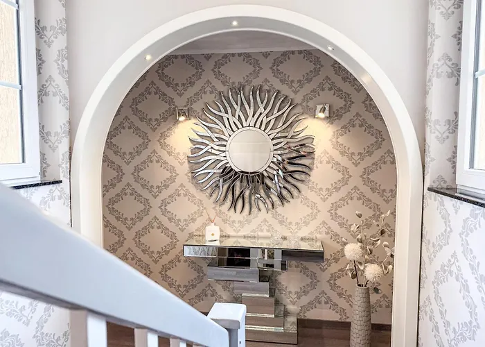 Semesterbostad Wild&cozy Mit 160m2, Garage Und 2 Baeder