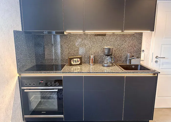 Semesterbostad Wild&cozy Mit 160m2, Garage Und 2 Baeder