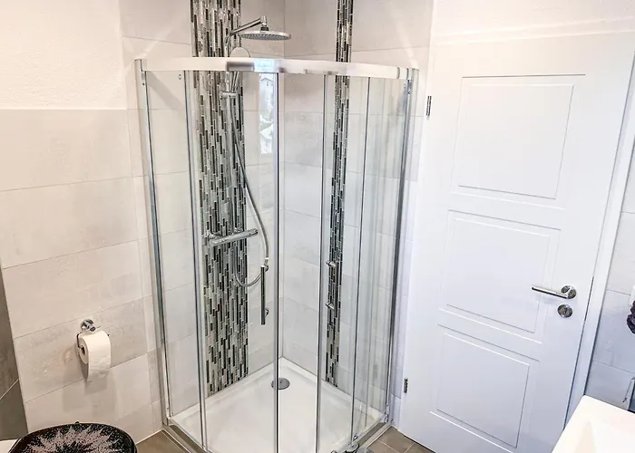 Semesterbostad Wild&cozy Mit 160m2, Garage Und 2 Baeder