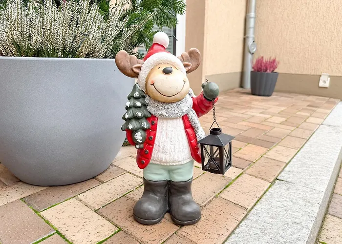 Semesterbostad Wild&cozy Mit 160m2, Garage Und 2 Baeder *