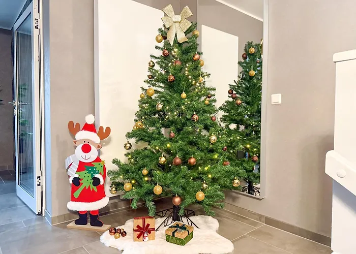 Wild&cozy Mit 160m2, Garage Und 2 Baeder Semesterbostad *